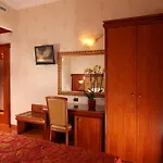 Hotel Serena Srl 3*