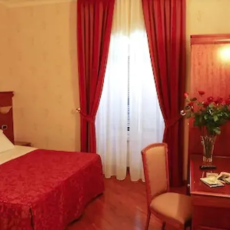 Serena Srl Отель 3*