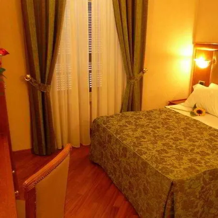 Отель Serena Srl Рим