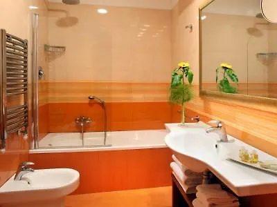 Serena Srl Отель 3*