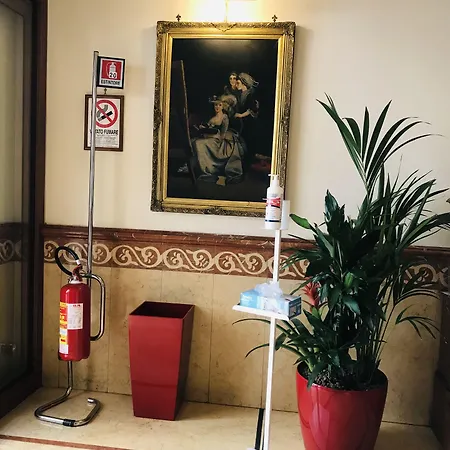 Serena Srl Отель 3*