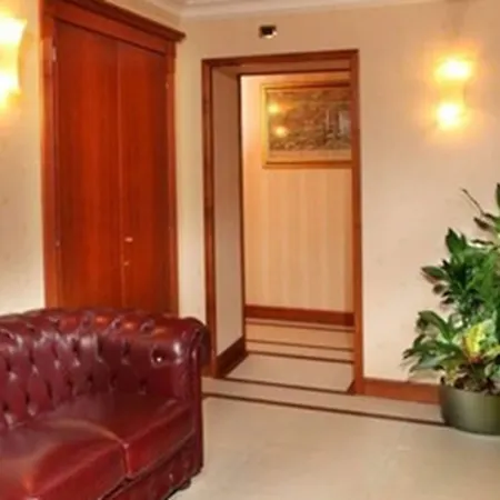 Serena Srl Отель 3*