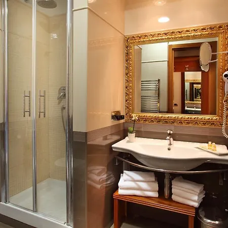 Serena Srl Hotell