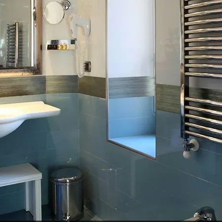 Serena Srl 3* روما