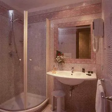 Serena Srl 3* Rome