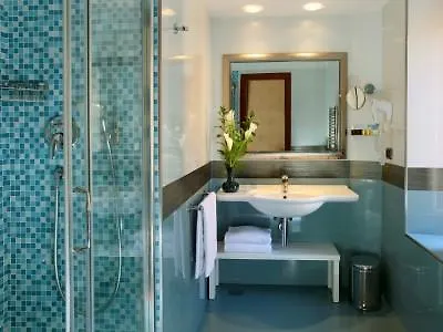 فندق Serena Srl